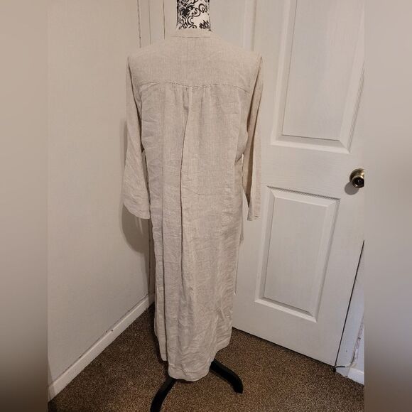 Milano Linen embroidered floral dress - Picture 3 of 8